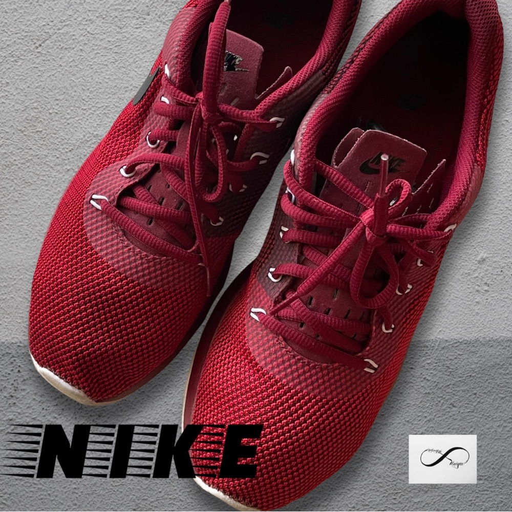 🎯SOLD‼️Nike sneakers-10.5 mens or 12 womens